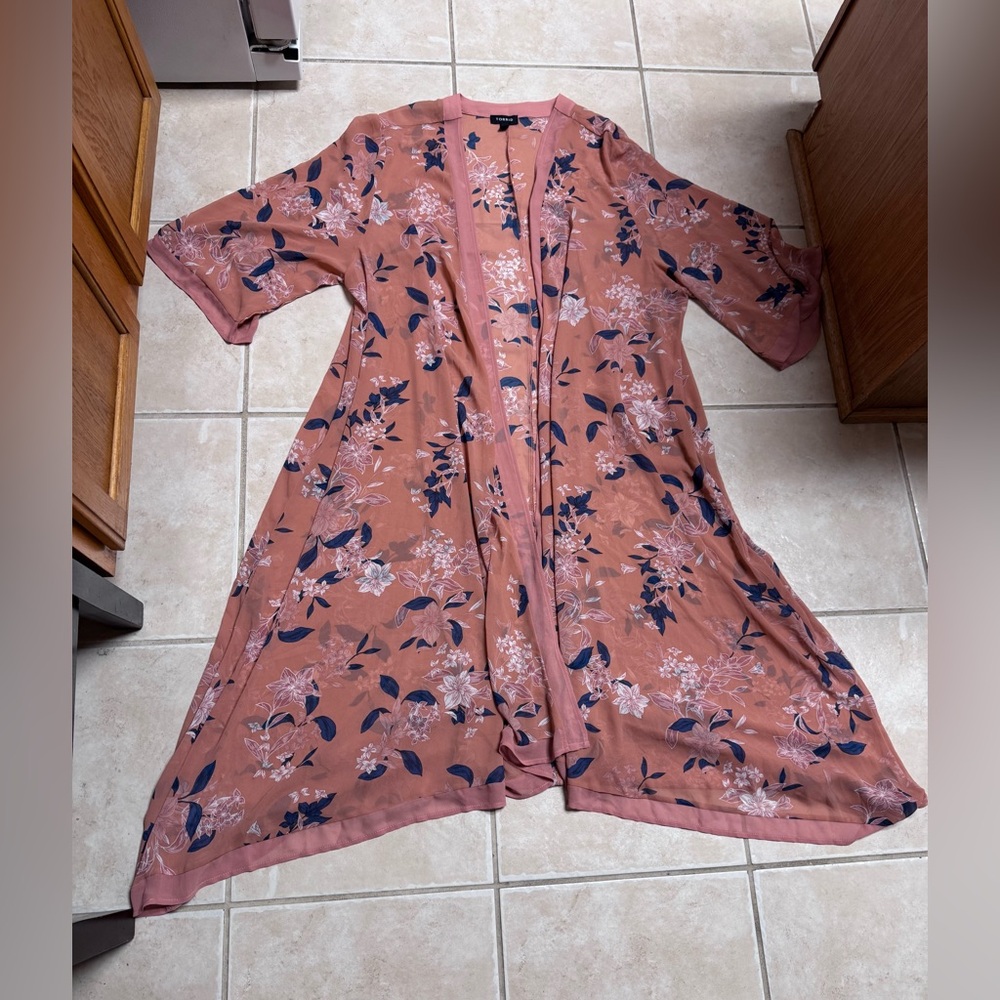 Torrid Chiffon Maxi High-Low Floral Kimono - Picture 6 of 16
